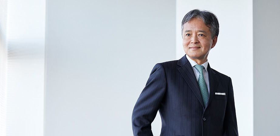 代表取締役社長CEO 鮫島　光