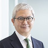 トップメッセージのイメージ／代表取締役社長CEO佐藤慎次郎